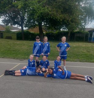 Our Year 3/4 Netball Team had an absolutely outstanding match this afternoon against Capenhurst 🥇 well played everyone! 🏐